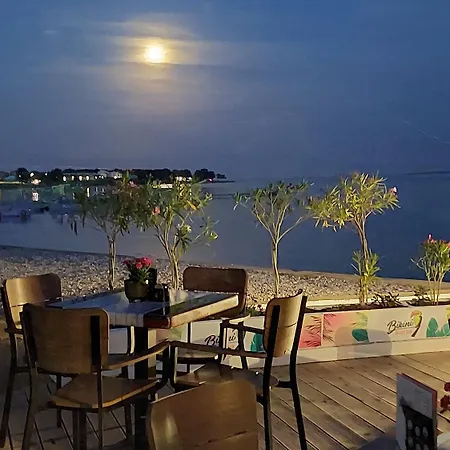 Schoene Mit Aussenpool, Klimaanlage, Wlan, Bbq Und Toller Aussenterrasse Apartmán Pula